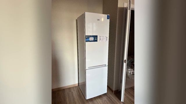 Холодильник Beko CSKW310M20W смотреть онлайн