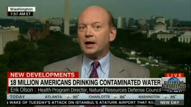 Drink Bottled Water! смотреть онлайн