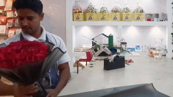 60 roses how to wrap a roses bouquet || flower wrapping ideas...