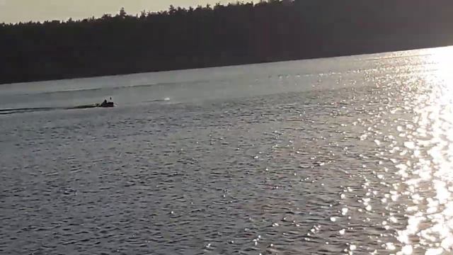 jet surf Мотосерфинг2 покатушки с первым ручным запуском на глубине 4 смотреть онлайн