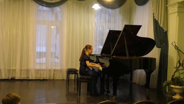 Yustina Sharapanovskaya - W. Mozart, Sonata No. 9, d major, part 1 смотреть онлайн