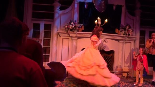 Enchanted Tales With Belle COMPLETE FULL EXPERIENCE at Magic Kingdom смотреть онлайн