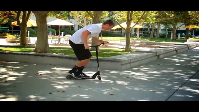 Lucky Scooters | James Gee Sacramento смотреть онлайн
