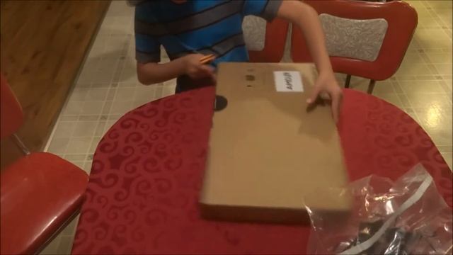 Lenovo Laptop Unboxing. AMD Laptop. Opening new laptop and accesories. смотреть онлайн