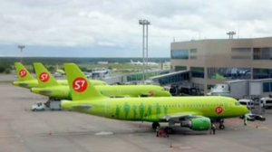 Информатор Московского аэропорта «Домодедово» разных рейсов вылетов из Москвы и в другие страны