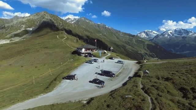 5 Bikes for 5 Trails: E-BIKE смотреть онлайн