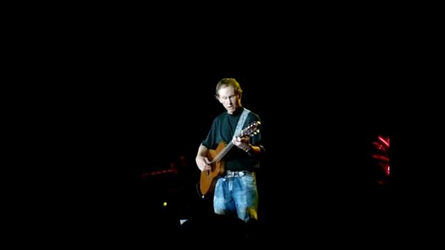 Robbie Krieger plays flamenco guitar - HSBC 2008, São Paulo, Brazil. смотреть онлайн