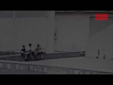 Экстремалы портят фасад Драмтеатра смотреть онлайн