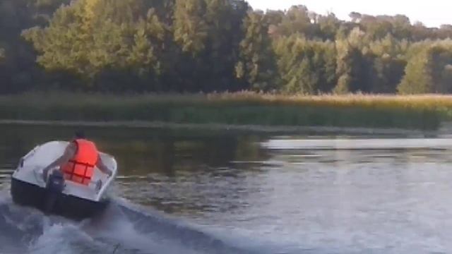 Стеклопластиковая лодка Кайман 350 с мотором Ямаха 15 смотреть онлайн
