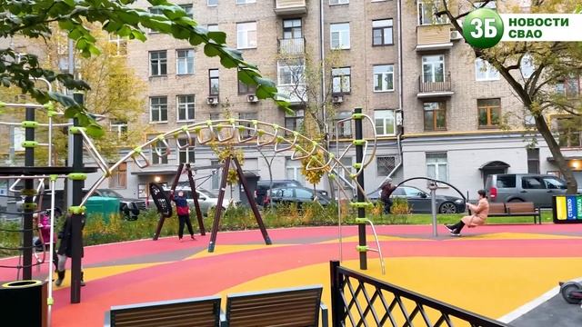 Обновленный двор и фонтан на улице Бориса Галушкина смотреть онлайн