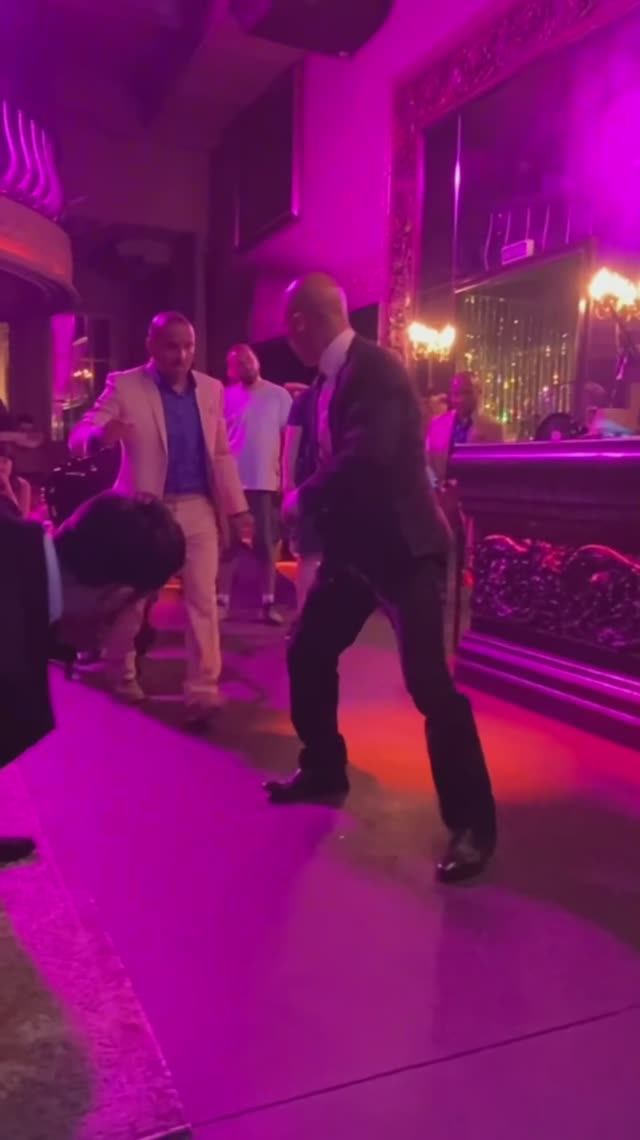 ?Снимаем Джон Уик 10 в Сохо Клаб смотреть онлайн