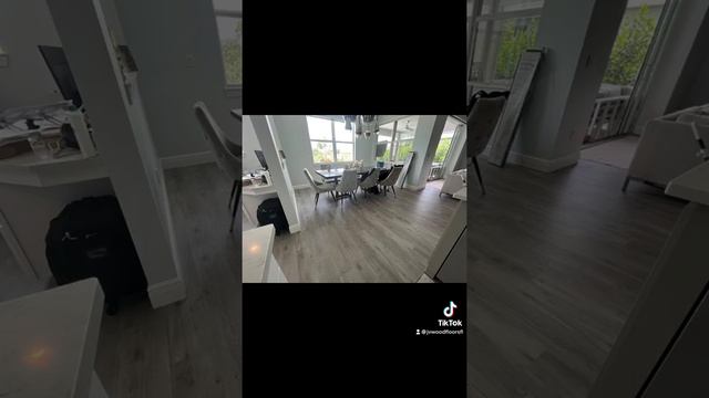 Grey Waterproof floor - wood looking - scratch resistant and House Stylish смотреть онлайн