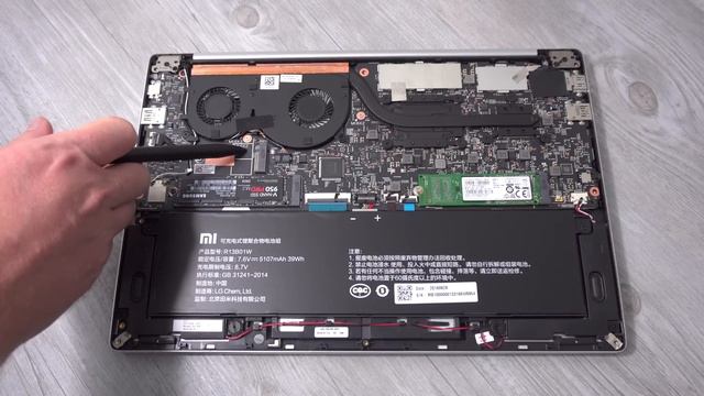 Xiaomi Mi Notebook Air 13.3 Internals смотреть онлайн