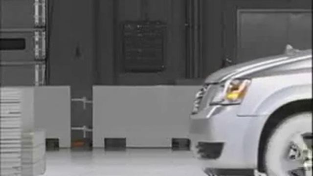 Crash Test 2008 Dodge Caravan / Chrysler Town and Country / Volkswagen Routan IIHS (Frontal Impact смотреть онлайн