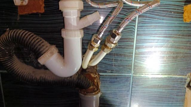 Подключение стиральной машины под раковину. Замена одной стиральной машины на другую. ?? смотреть онлайн