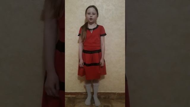 Вдовина Ксения читает стихотворение «Кто-то плачет» Ю.Друниной смотреть онлайн