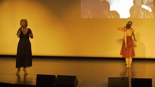 "Мамины глаза"-исполняет Тамила Рогаченко смотреть онлайн