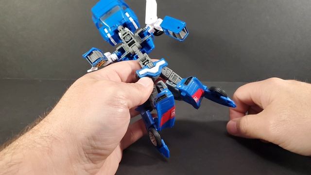 Transformers WFC Kingdom Tracks Review