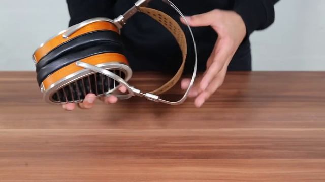 Unboxing a pair of £2200 High End HiFi Headphones смотреть онлайн