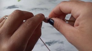 Красивый и очень объемный узор спицами для вязания шапок.