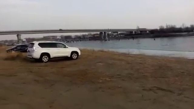 г.Атырау Рыбалка на р.Урал в феврале. смотреть онлайн