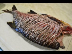 Лещ запечённый в духовке. Пальчики оближешь.