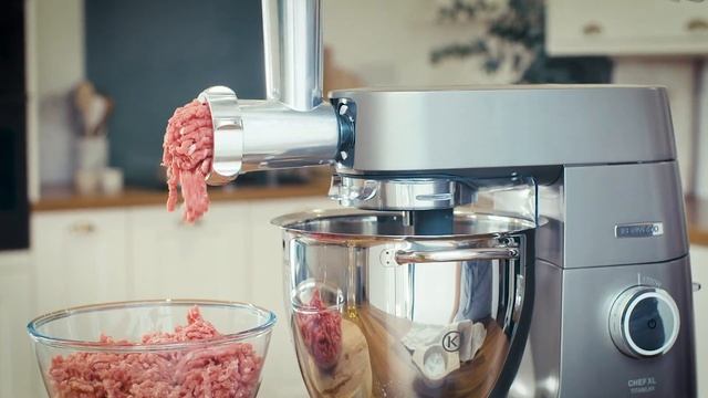 Tritacarne Kenwood KAX950ME: presentazione смотреть онлайн