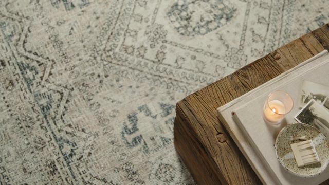 Magnolia Home by Joanna Gaines x Loloi Sinclair - SIN-04 Natural, Sage смотреть онлайн