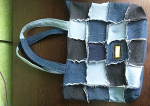 DIY: Джинсовая сумка своими руками на лето.