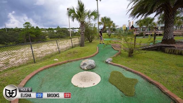This Mini Golf Course has an Insane PAR 5 Mini Golf Hole! смотреть онлайн