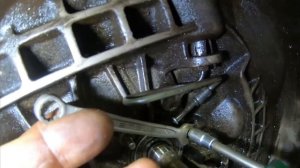 Chevrolet Lacetti 1.8 Как поменять сцепление. Как прокачать сцепление . Канал Авторемонт