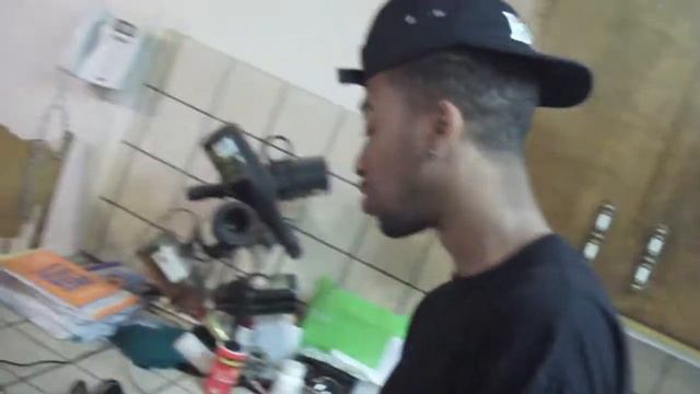 Freezy - Huey Newton смотреть онлайн