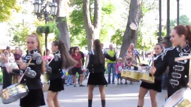 Одесские барабанщицы "Студия 117" смотреть онлайн