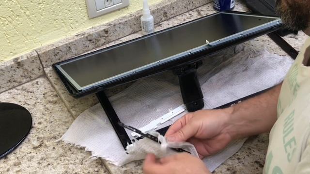 Desmontando Monitor LG Flatron E2250V