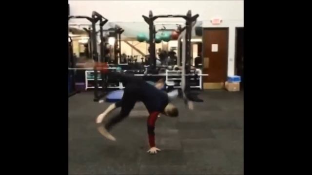 Ricardo Lamas vs. Conor McGregor - Capoeira Techniques смотреть онлайн