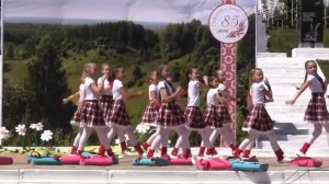 " Мы маленькие дети.нам хочется гулять"