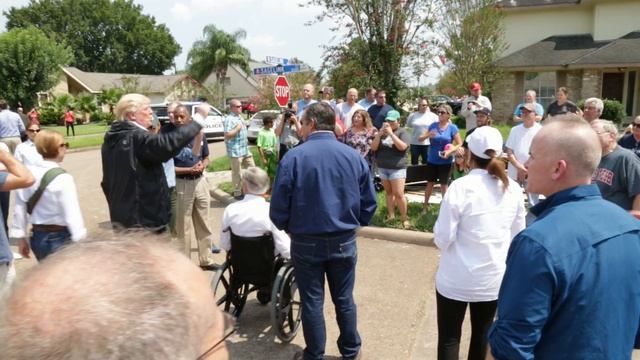 President Trump and First Lady Melania Trump in Texas смотреть онлайн