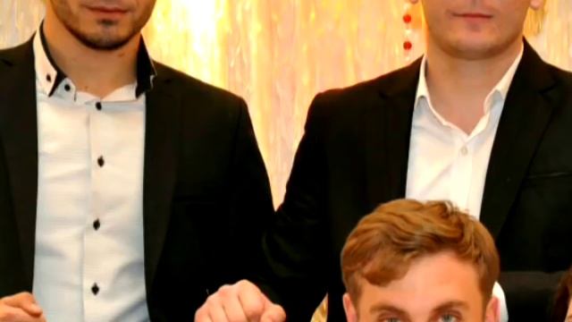 Я жить хочу среди любимых мне людей , Хочу приобретать а не терять друзей... смотреть онлайн