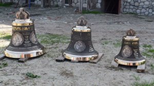 Установка колоколов на колокольню в храме во имя Святителя Николая Чудотворца