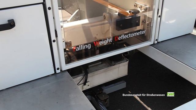 Falling-Weight-Deflectometer смотреть онлайн