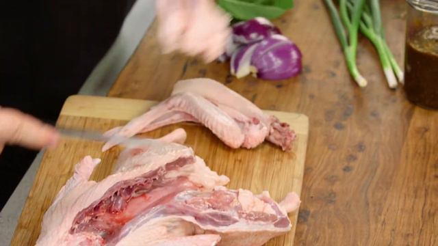 Fig and Rosemary Sticky Glazed Roast Duck | Good Chef Bad Chef S10 E39 смотреть онлайн