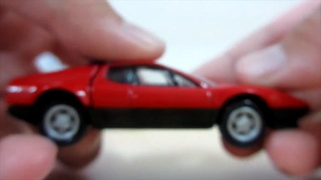 Tomica diecast mini-cars - Premium No.17 Ferrari 512BB. смотреть онлайн