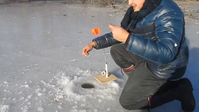 Зимняя рыбалка Окунь,плотва,карась,жерлицы смотреть онлайн