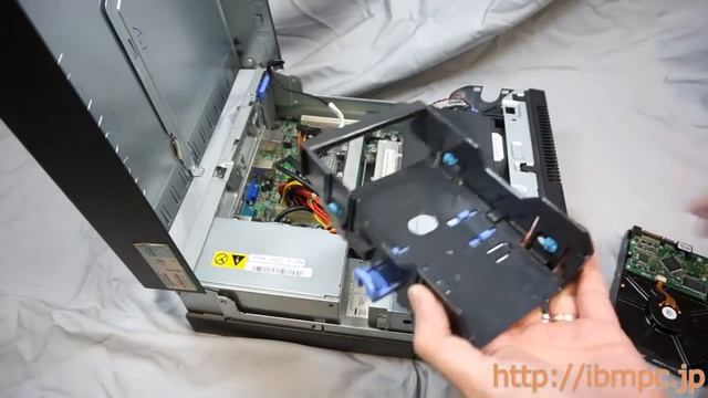 lenovo ThinkCentre M90p Small HDD Exchang смотреть онлайн