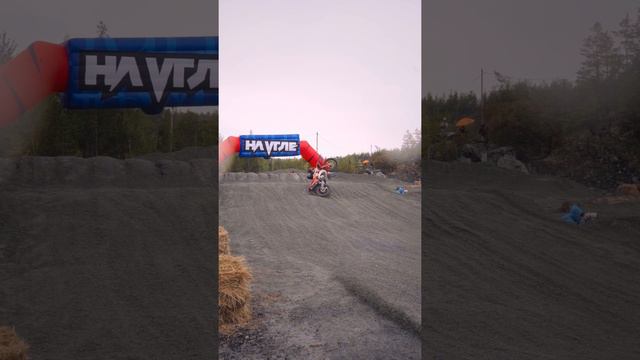 Сломал ногу 🫣 смотреть онлайн