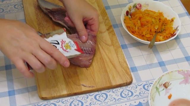 Скумбрия, фаршированная овощами, в духовке смотреть онлайн