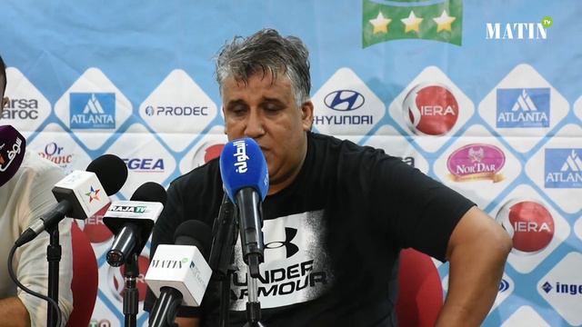 Déclarations d'après match des entraîneurs du Raja et du CAK смотреть онлайн