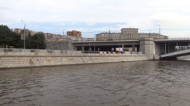 Прогулка по Москве реке на теплоходе смотреть онлайн