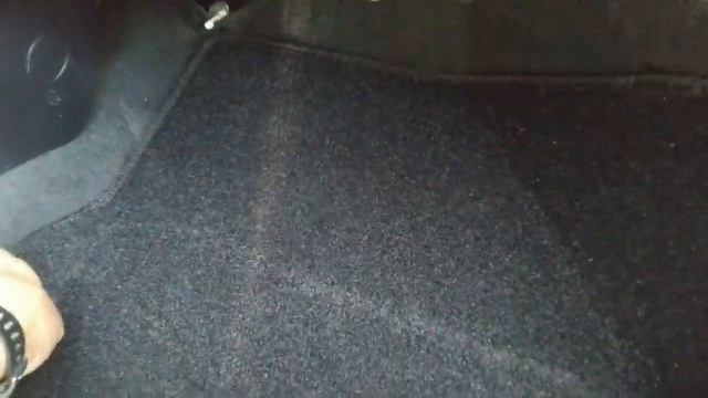 CHERY TIGGO 4 - и снова про ковры. Не персидские, но достаточно хорошие.