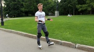 Как правильно падать на роликах и зачем нужна защита | Школа роликов RollerLine Роллерлайн в Москве